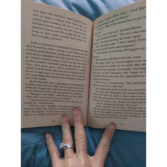 Juliet Dove, Queen of Love by Bruce Coville (2005 pb) A Magic Shop Book - Picture 4 of 5